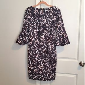 Calvin Klein bell sleeve dress size 6, EUC